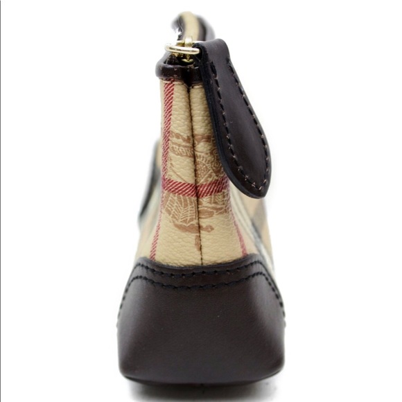 ‼️SOLD‼️❄️☃️💯Auth Burberry Cosmetic - Picture 3 of 9